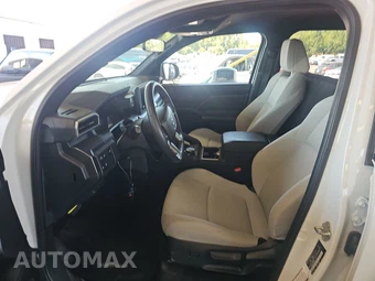 2025 Toyota 4Runner SR5 - miniatura 7