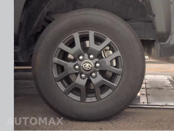 2025 Toyota 4Runner SR5 - miniatura 12