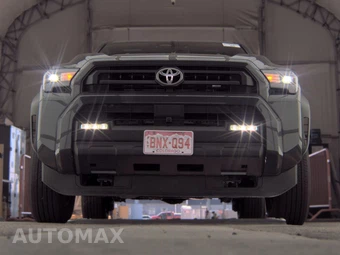 2025 Toyota 4Runner SR5 - miniatura 3