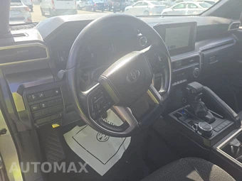 2025 Toyota 4Runner SR5 - miniatura 11