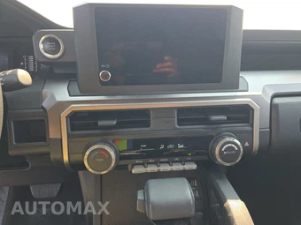 2025 Toyota 4Runner SR5 - miniatura 11
