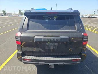 2025 Toyota 4Runner SR5 - miniatura 5