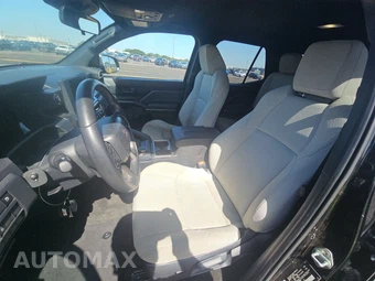 2025 Toyota 4Runner SR5 - miniatura 7
