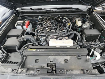 2025 Toyota 4Runner SR5 - miniatura 15