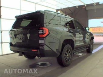2025 Toyota 4Runner SR5 - miniatura 4