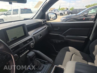 2025 Toyota 4Runner SR5 - miniatura 11