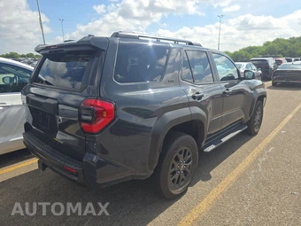 2025 Toyota 4Runner SR5 - miniatura 4