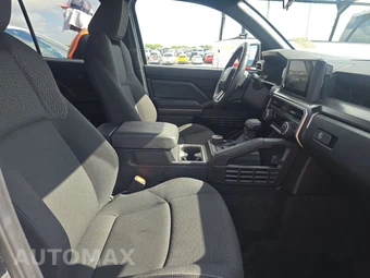 2025 Toyota 4Runner SR5 - miniatura 8