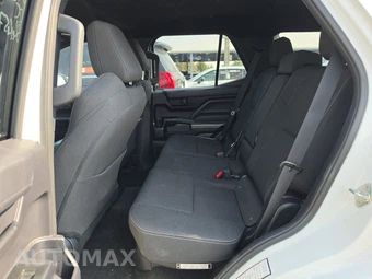 2025 Toyota 4Runner SR5 - miniatura 13