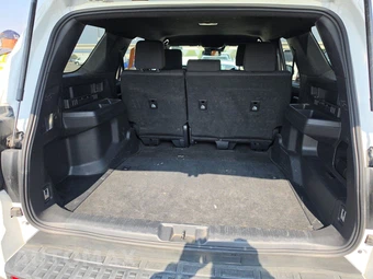2025 Toyota 4Runner SR5 - miniatura 16