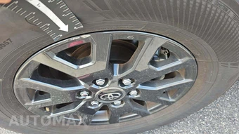 2025 Toyota 4Runner SR5 - miniatura 25