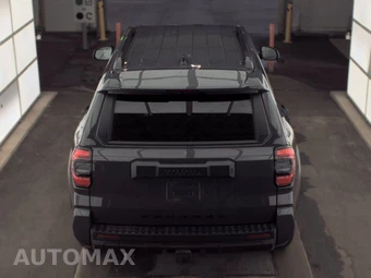 2025 Toyota 4Runner SR5 - miniatura 5