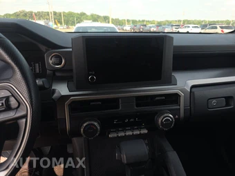 2025 Toyota 4Runner SR5 - miniatura 11