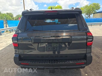2025 Toyota 4Runner SR5 - miniatura 5
