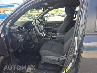 2025 Toyota 4Runner SR5 - miniatura 7