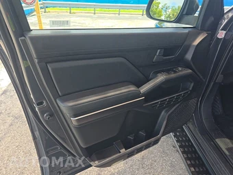 2025 Toyota 4Runner SR5 - miniatura 9