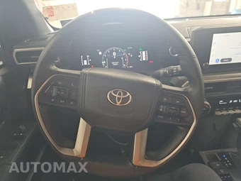2025 Toyota 4Runner SR5 - miniatura 10