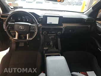 2025 Toyota 4Runner SR5 - miniatura 11