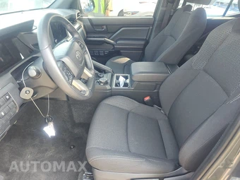 2025 Toyota 4Runner SR5 - miniatura 7