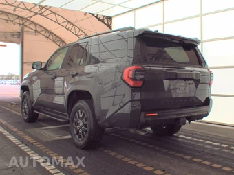 2025 Toyota 4Runner SR5 - miniatura 6