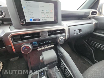 2025 Toyota 4Runner SR5 - miniatura 11