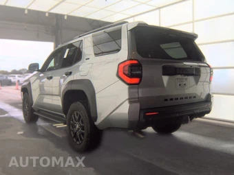 2025 Toyota 4Runner SR5 - miniatura 6