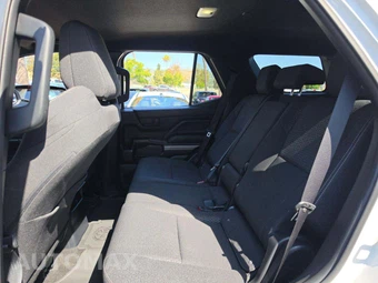 2025 Toyota 4Runner SR5 - miniatura 13