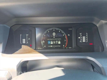 2025 Toyota 4Runner SR5 - miniatura 9