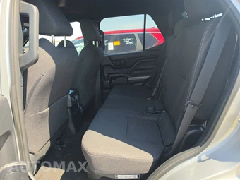 2025 Toyota 4Runner SR5 - miniatura 13