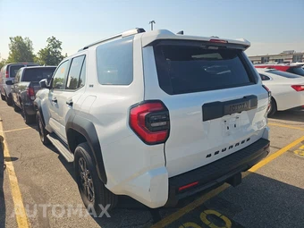 2025 Toyota 4Runner SR5 - miniatura 6