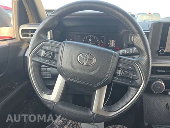 2025 Toyota 4Runner SR5 - miniatura 10