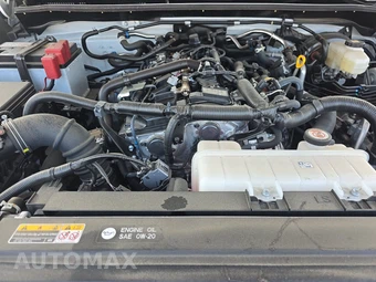 2025 Toyota 4Runner SR5 - miniatura 15