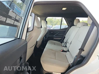 2025 Toyota 4Runner SR5 - miniatura 13
