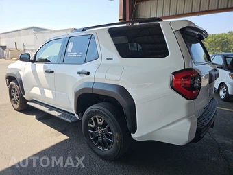 2025 Toyota 4Runner SR5 - miniatura 6