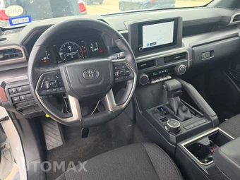 2025 Toyota 4Runner SR5 - miniatura 11