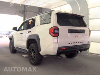 2025 Toyota 4Runner SR5 - miniatura 6