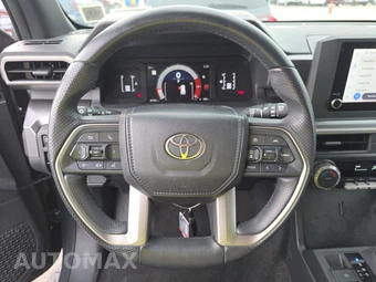 2025 Toyota 4Runner SR5 - miniatura 10