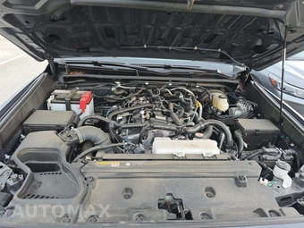 2025 Toyota 4Runner SR5 - miniatura 15
