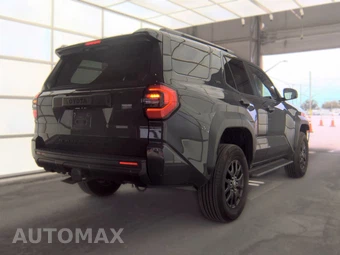 2025 Toyota 4Runner SR5 - miniatura 4
