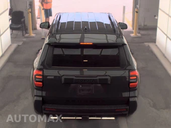 2025 Toyota 4Runner SR5 - miniatura 5