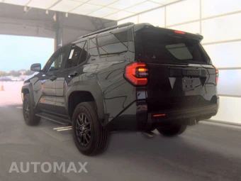 2025 Toyota 4Runner SR5 - miniatura 6