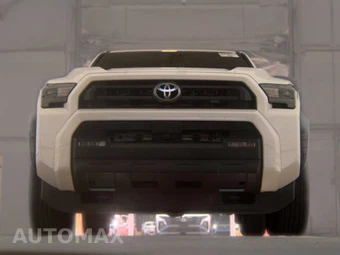 2025 Toyota 4Runner SR5 - miniatura 3