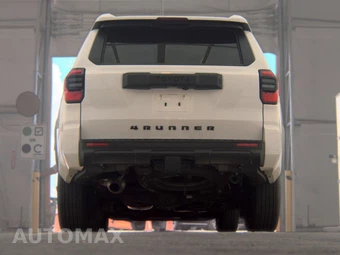 2025 Toyota 4Runner SR5 - miniatura 7