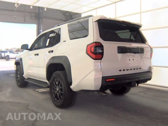 2025 Toyota 4Runner SR5 - miniatura 8