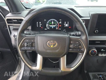 2025 Toyota 4Runner SR5 - miniatura 10