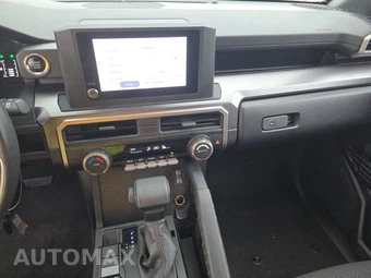 2025 Toyota 4Runner SR5 - miniatura 11