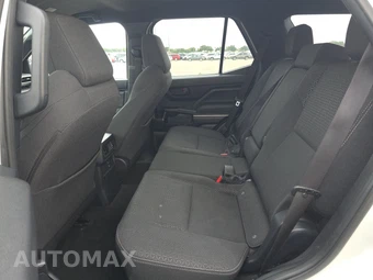 2025 Toyota 4Runner SR5 - miniatura 13