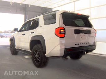 2025 Toyota 4Runner SR5 - miniatura 6