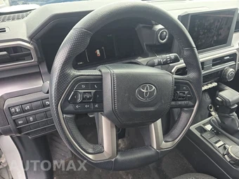 2025 Toyota 4Runner SR5 - miniatura 10