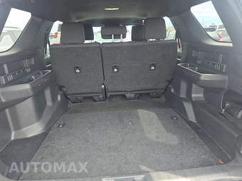 2025 Toyota 4Runner SR5 - miniatura 15